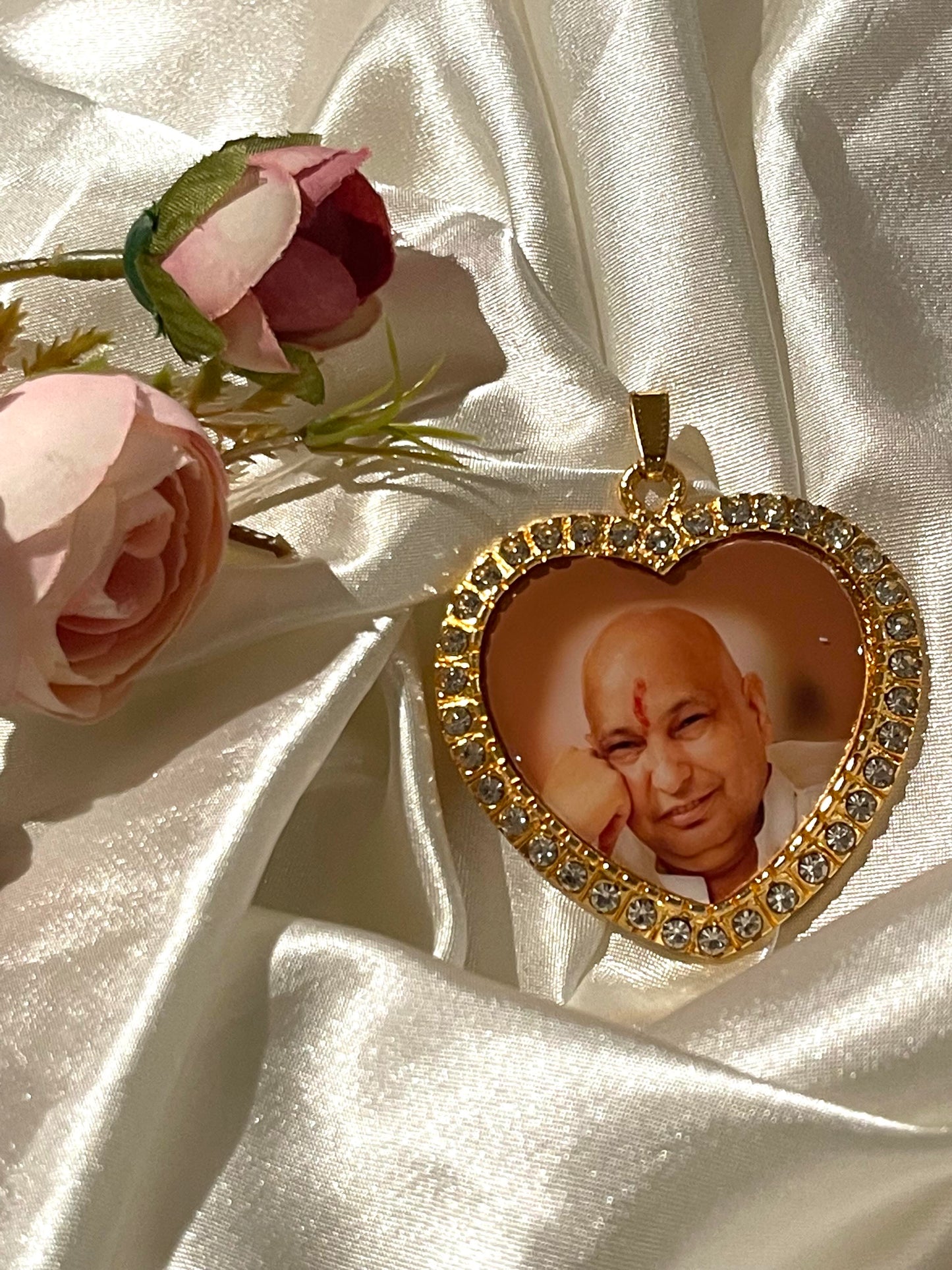 Jai Guruji heart pendant