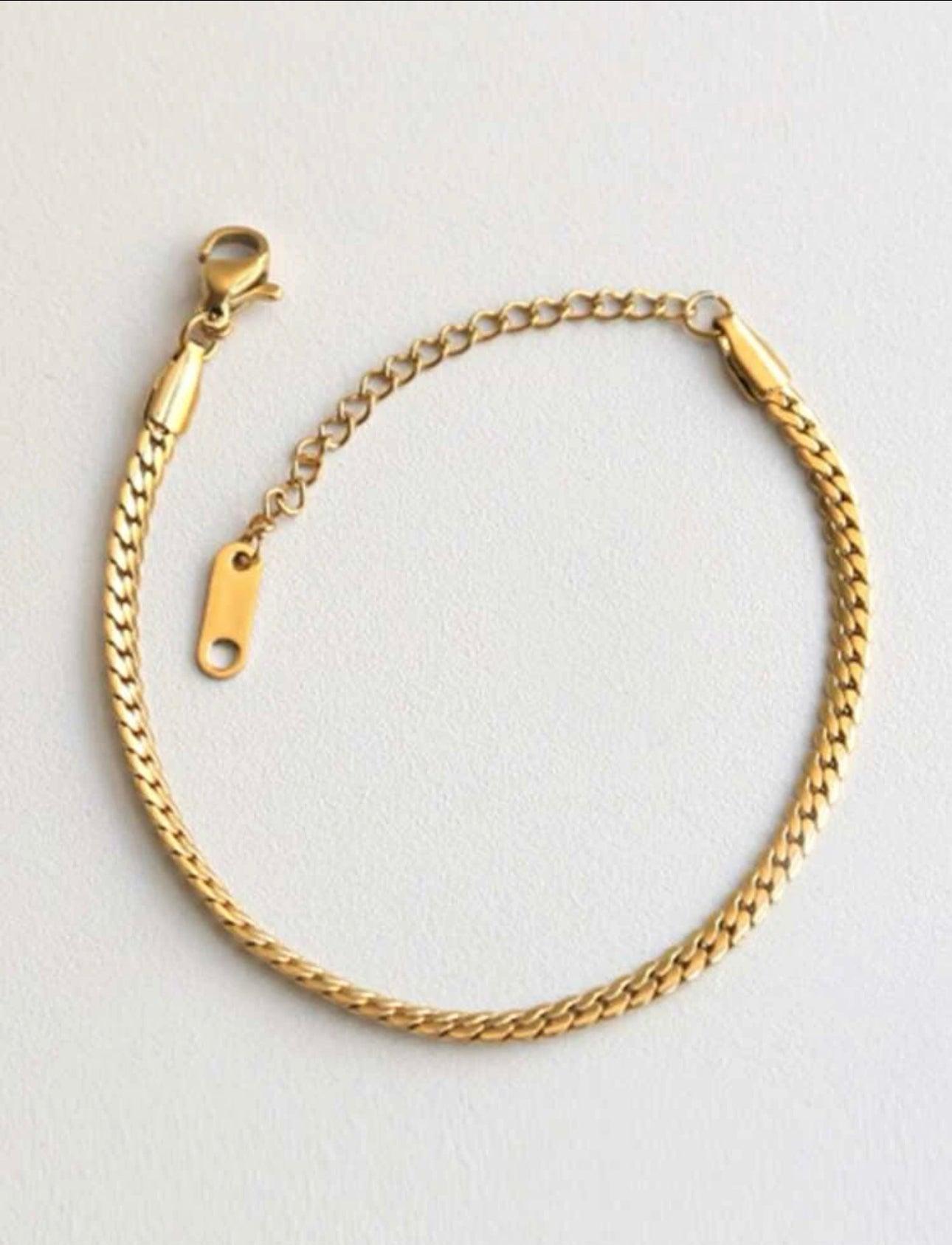 Gold chain bracelet