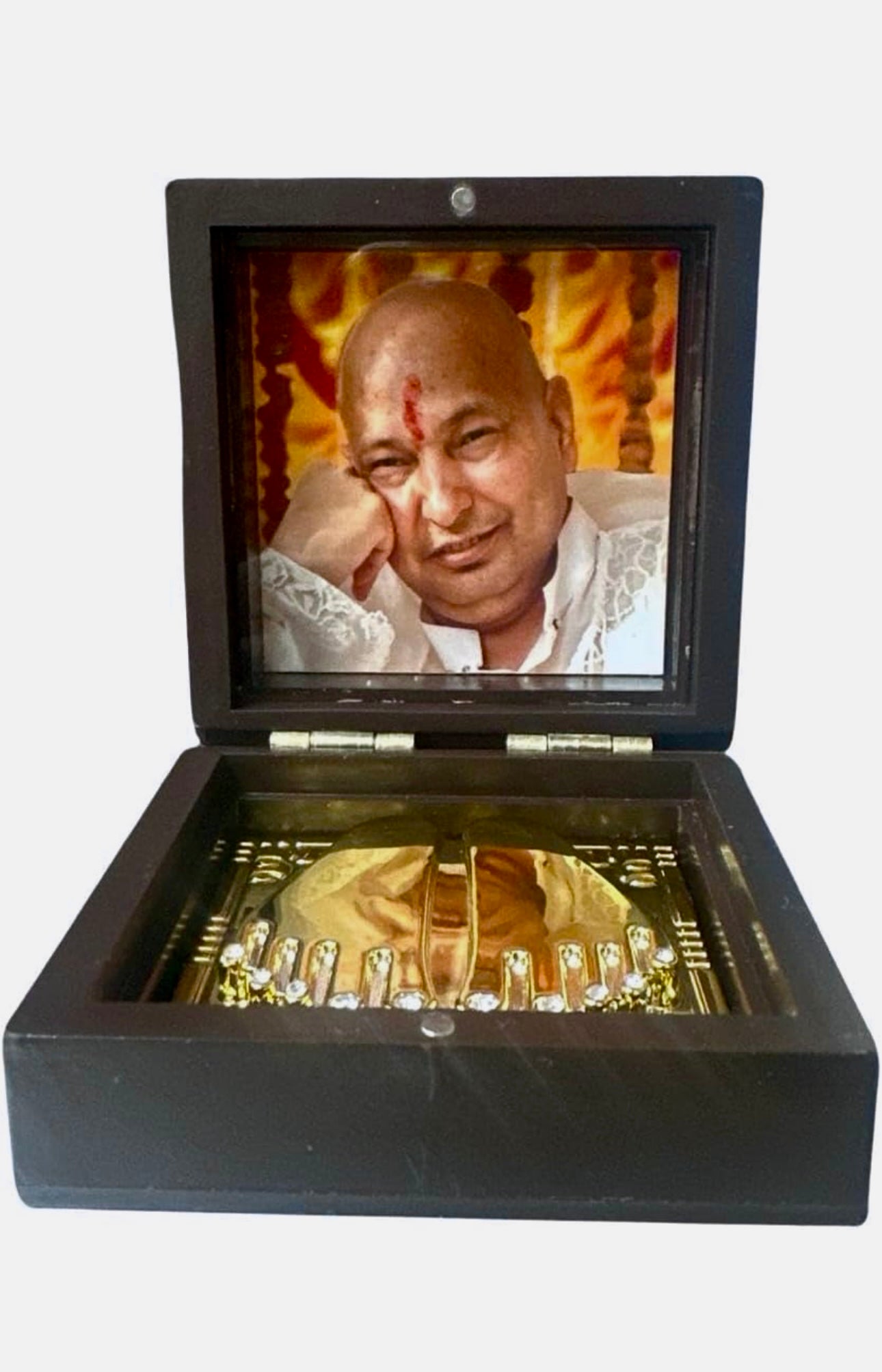Jai Guruji Charan box