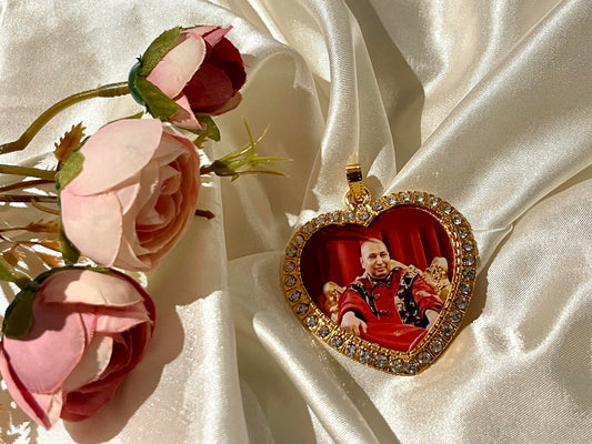 Jai Guruji heart pendant