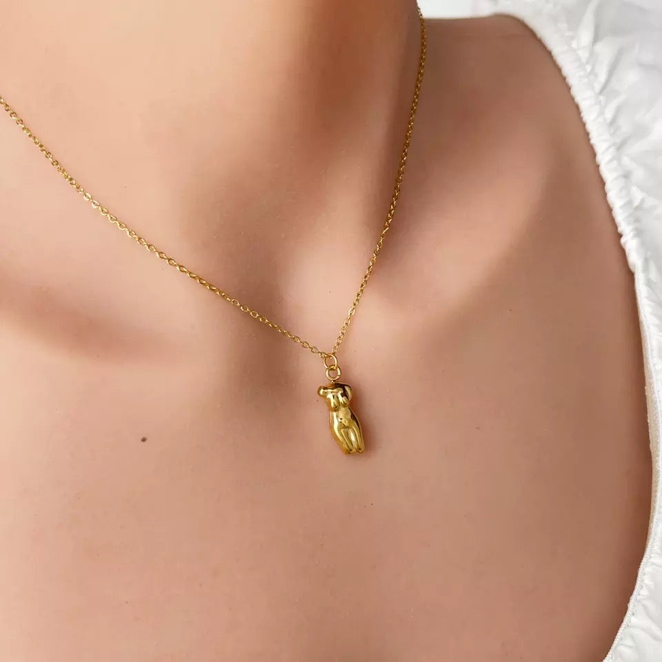 “Love your curves “ necklace