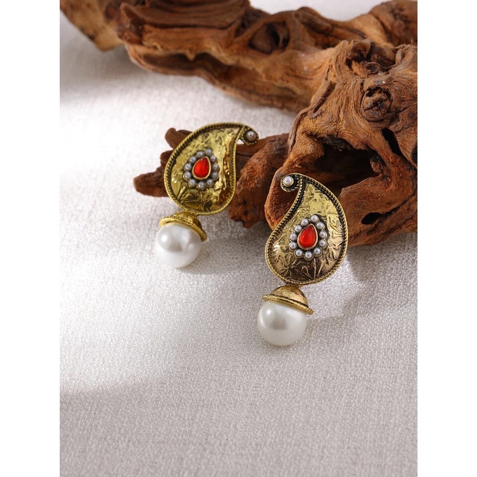 Gold Pearl Jhumka